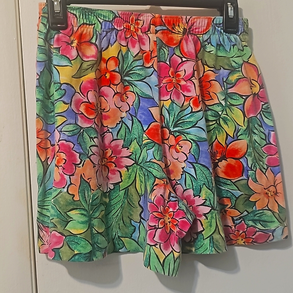 Vintage elastic waistband shorts
